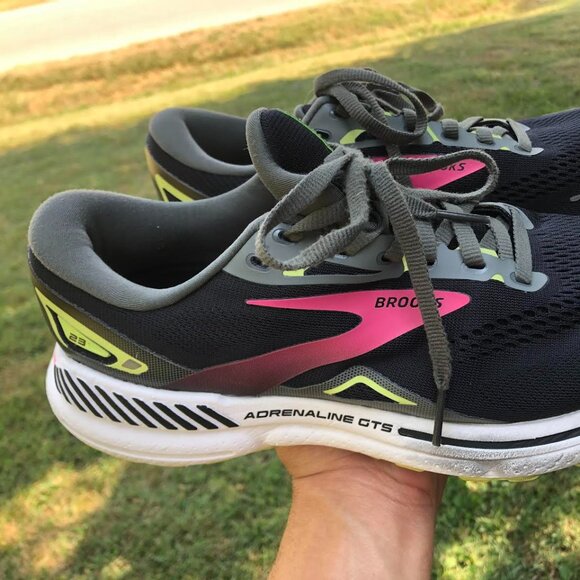 Brooks Shoes US Size 10 1203811B037 Medium (B) 0124 Made in Indonesia - Picture 2 of 3